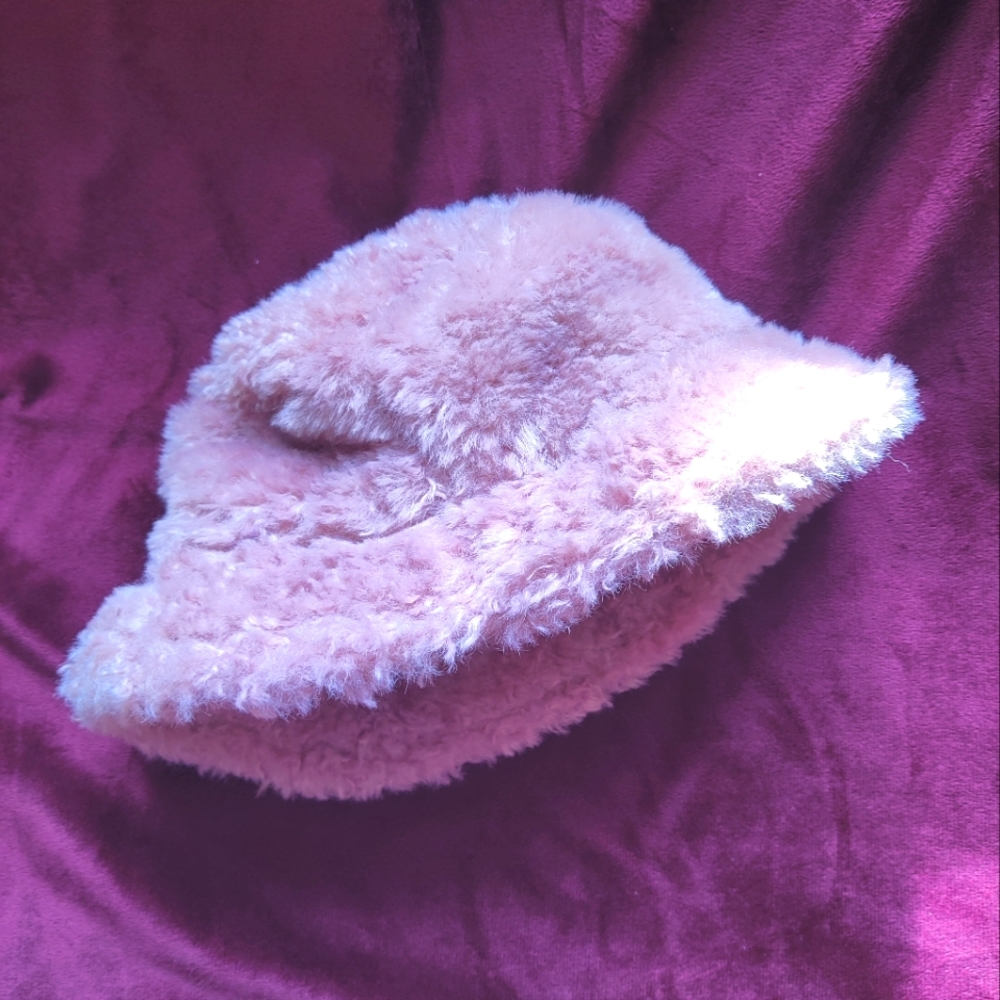 Y2K Fluffy Pink Bucket Hat